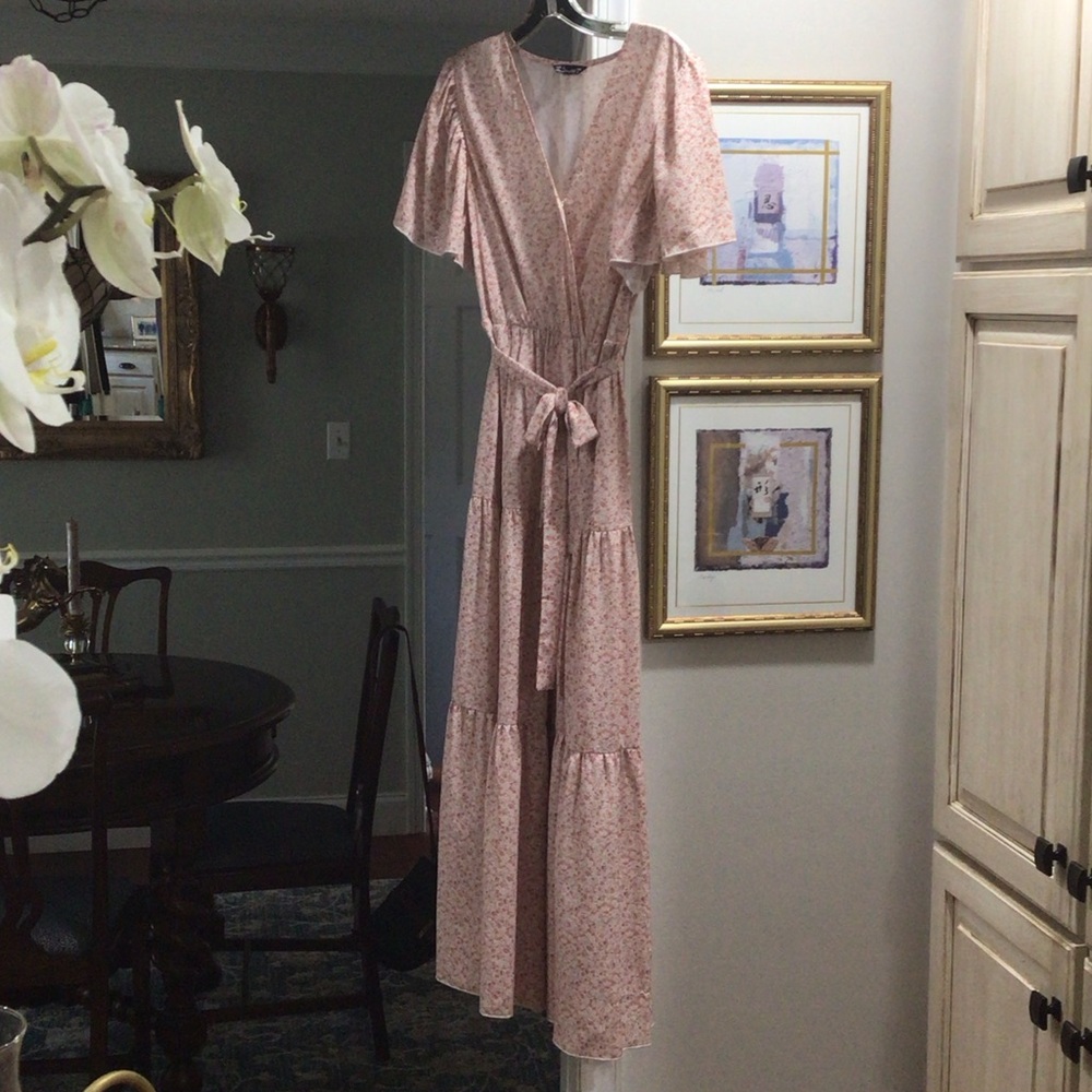 Simplee Pink Floral Maxi Dress